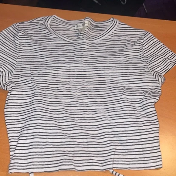 Top - Picture 1 of 2